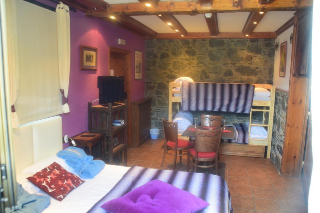 Casa Rural Restaurant Borda Patxeta Canillo Camera foto